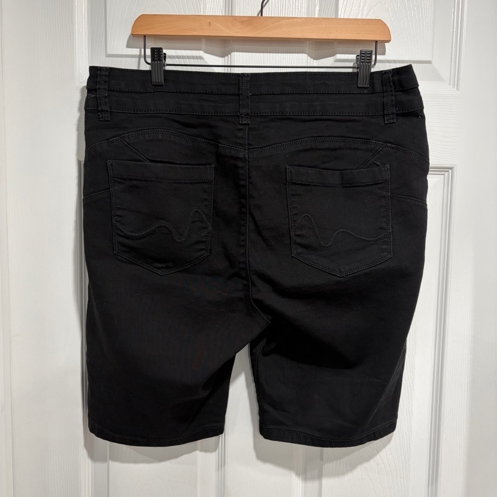 2/$25 Suko Jeans Women's Black Denim Bermudas Shorts with Shorts - Picture 5 of 8